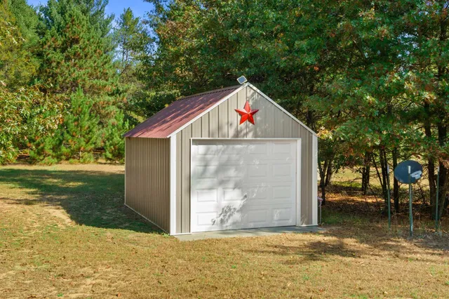 $349,900 | 859 6th Avenue, Hancock, WI 54943