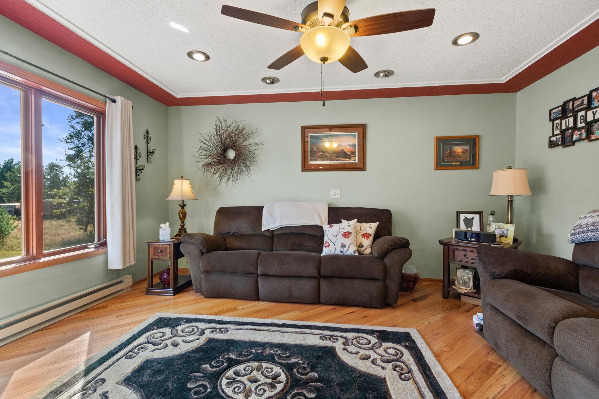 859 6th Avenue Hancock, WI 54943 - Photo 8 of 38