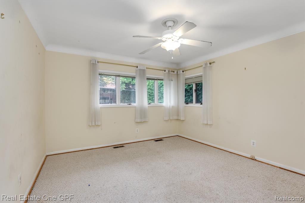 7 Vernier Road Grosse Pointe Shores, MI 48236 - Photo 13 of 25