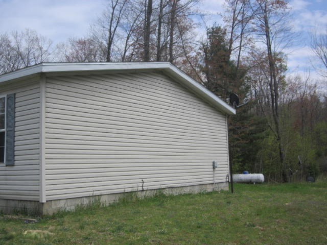 2227 Kemmer Road Manistee, MI 49660 - Photo 3 of 10 IMG_6367
