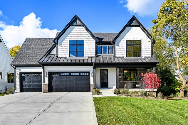 $1,625,000 | 6200 Clarendon Hills Road, Willowbrook, IL 60527