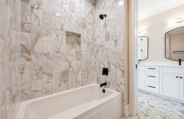 $1,625,000 | 6200 Clarendon Hills Road, Willowbrook, IL 60527