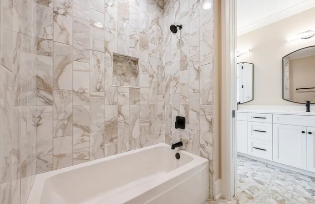 $1,625,000 | 6200 Clarendon Hills Road, Willowbrook, IL 60527