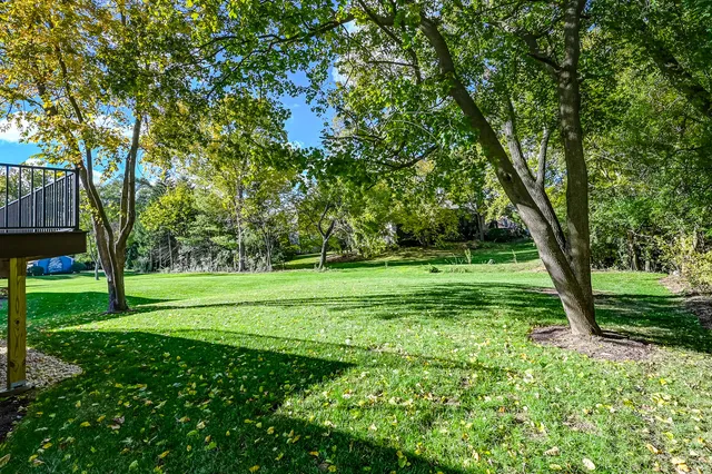 $1,625,000 | 6200 Clarendon Hills Road, Willowbrook, IL 60527