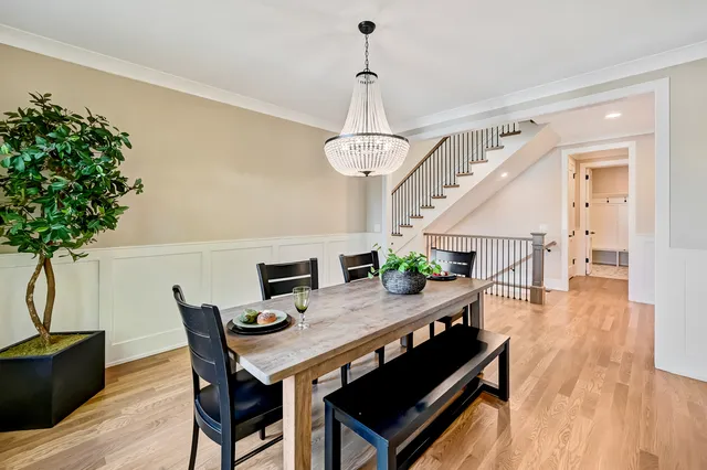 $1,625,000 | 6200 Clarendon Hills Road, Willowbrook, IL 60527