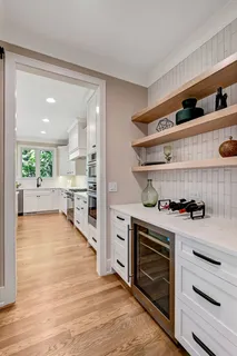 $1,659,900 | 6200 Clarendon Hills Road, Willowbrook, IL 60527