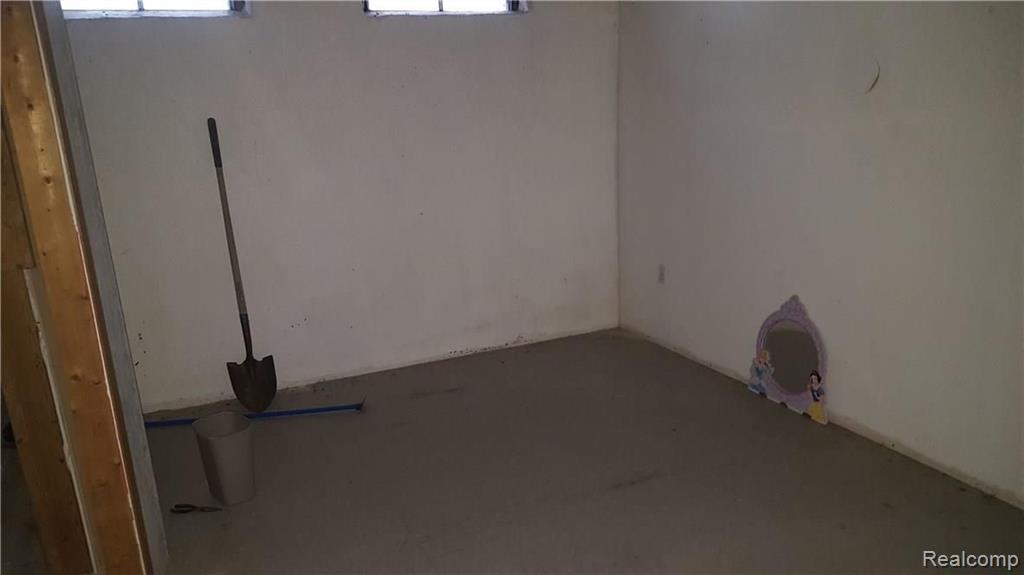 34517 Wick Road Romulus, MI 48174 - Photo 16 of 16