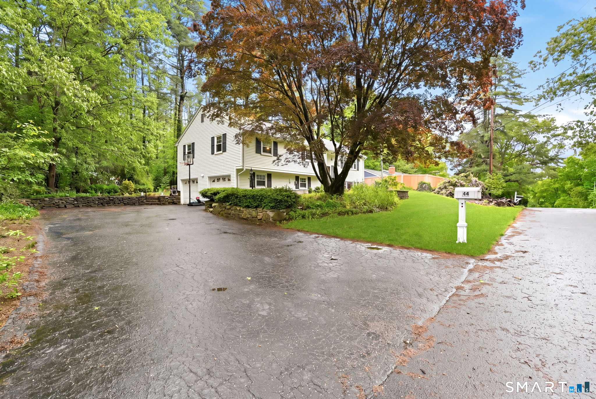 44 Old Colony Road North Stonington, CT 06359 - Photo 3 of 40