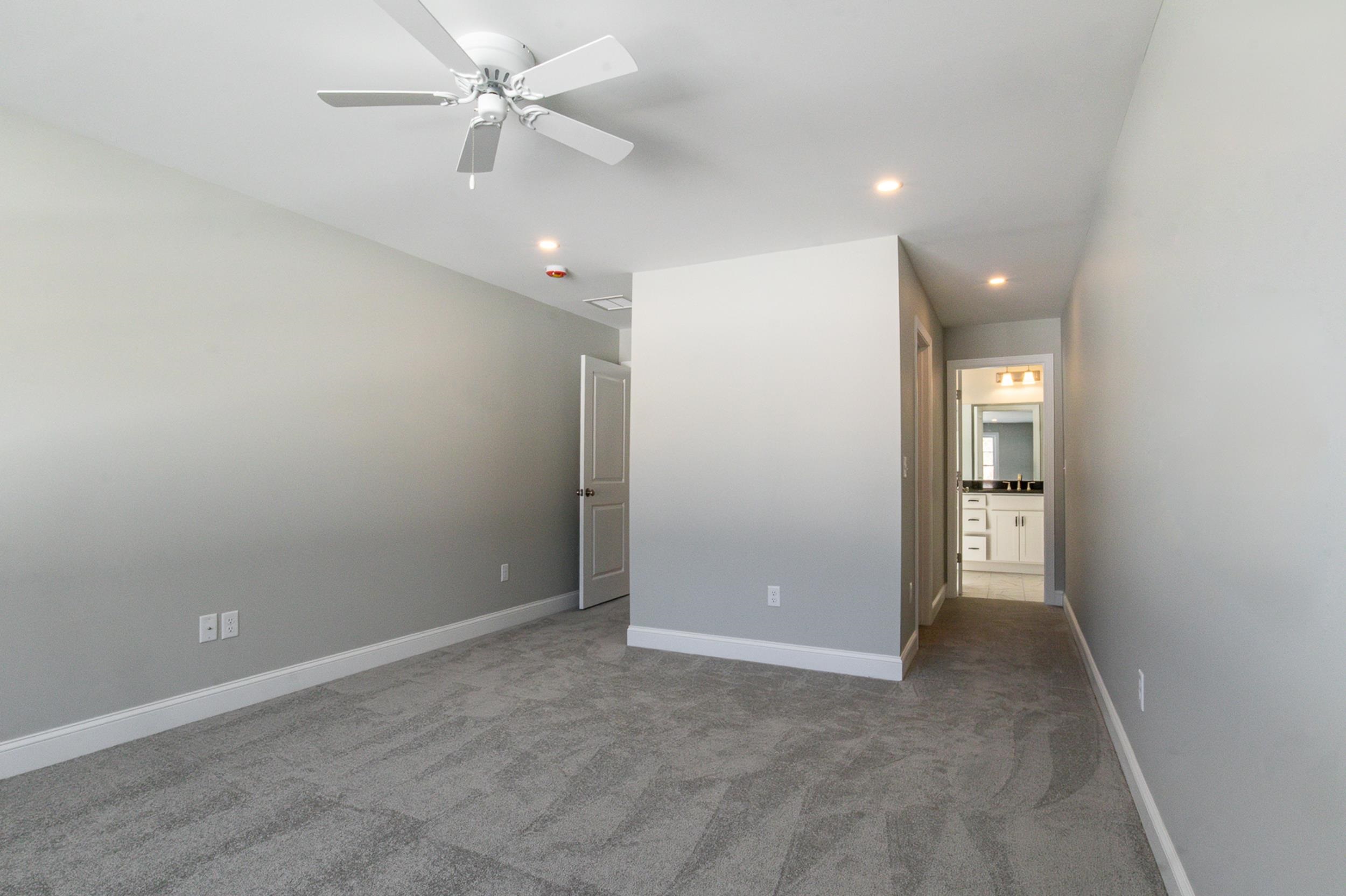 5 B Violette Drive, Unit 2 Epping, NH 03042 - Photo 14 of 33