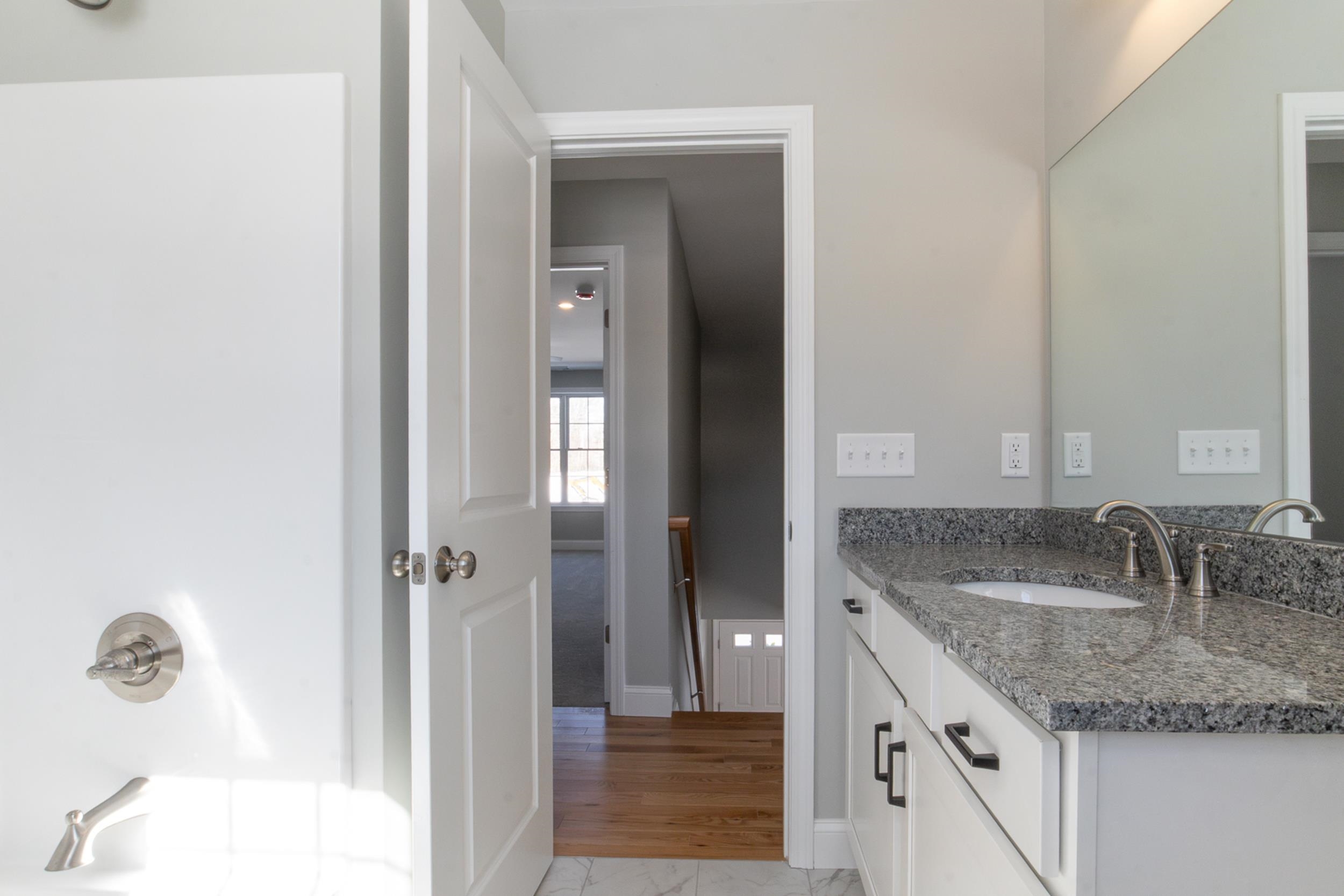 5 B Violette Drive, Unit 2 Epping, NH 03042 - Photo 25 of 45