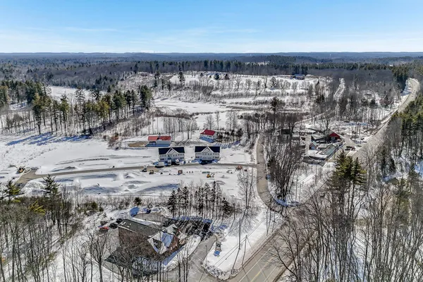 $554,900 | 5 B Violette Drive, Unit 2, Epping, NH 03042