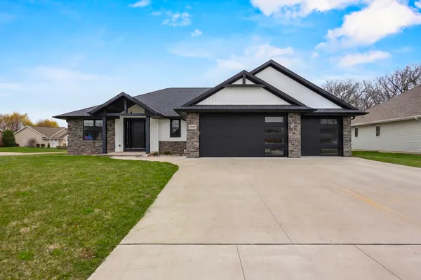 $555,000 | 2909 Grand Cypress Lane, Green Bay, WI 54311