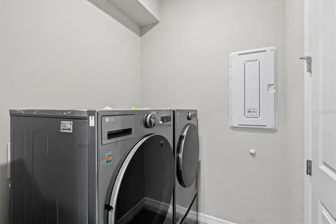 $739,000 | 9312 Tequila Sunrise Drive, Sarasota, FL 34241