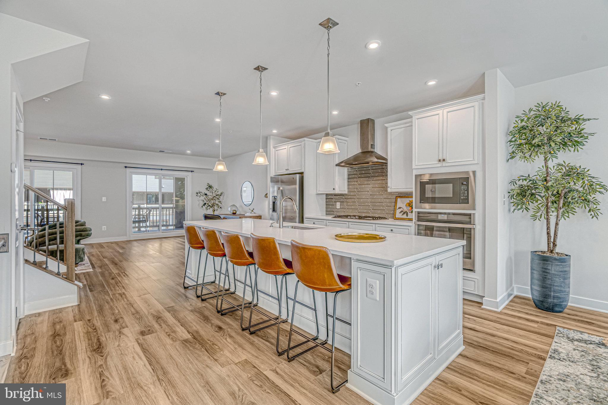 2695 Velocity Road, Unit 49K Herndon, VA 20171 - Photo 4 of 40 Loads of Kitchen Upgrades