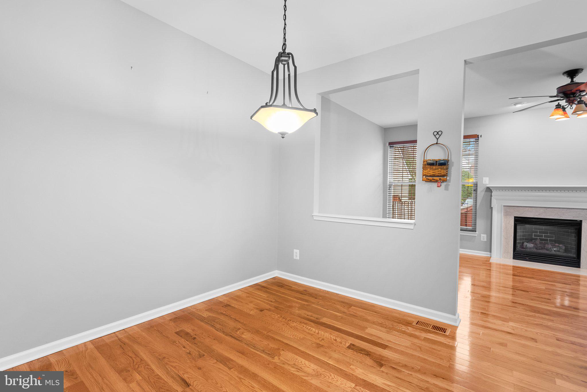 13932 Lullaby Road Germantown, MD 20874 - Photo 6 of 21 Gallery Image 6