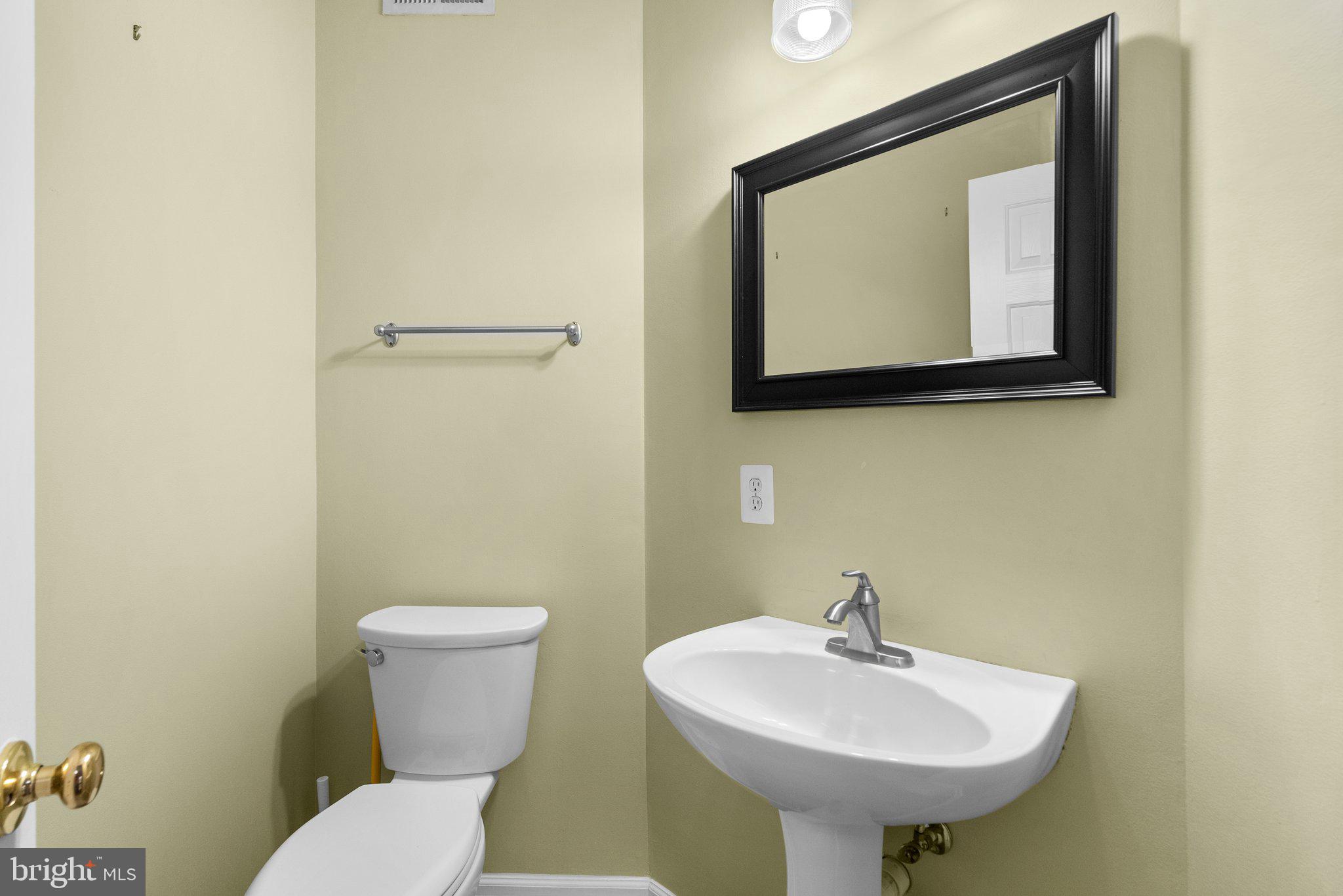 13932 Lullaby Road Germantown, MD 20874 - Photo 9 of 21 Gallery Image 9