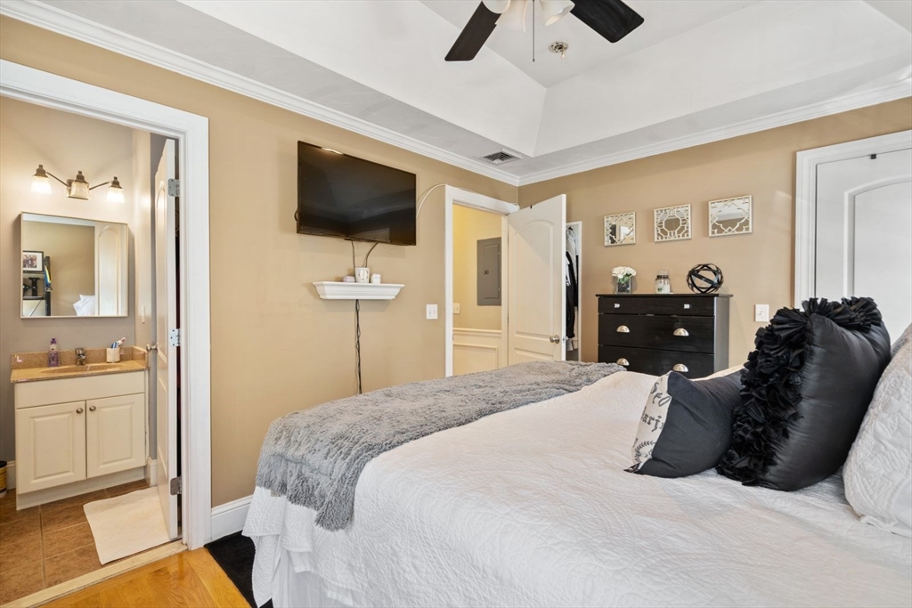 209 D Street, Unit 2 Boston, MA 02127 - Photo 15 of 22