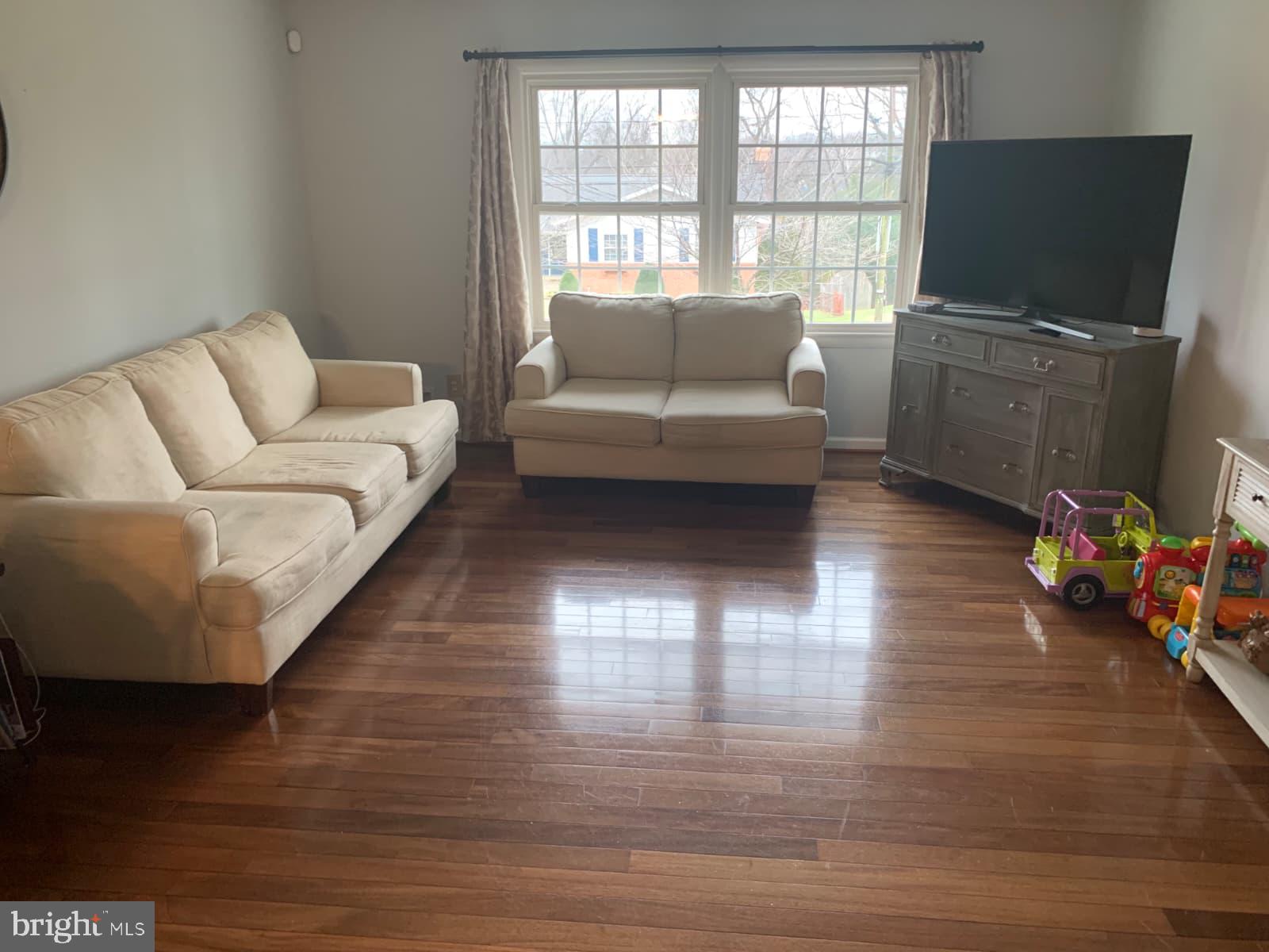 7004 Fitzpatrick Drive Laurel, MD 20707 - Photo 11 of 32