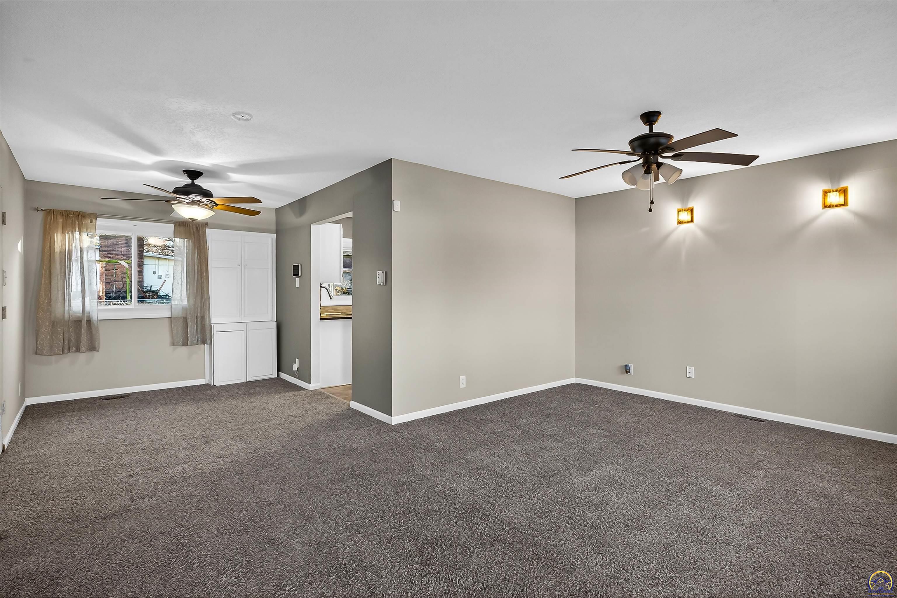 5631 Southwest 17th Terrace Topeka, KS 66604 - Photo 6 of 19