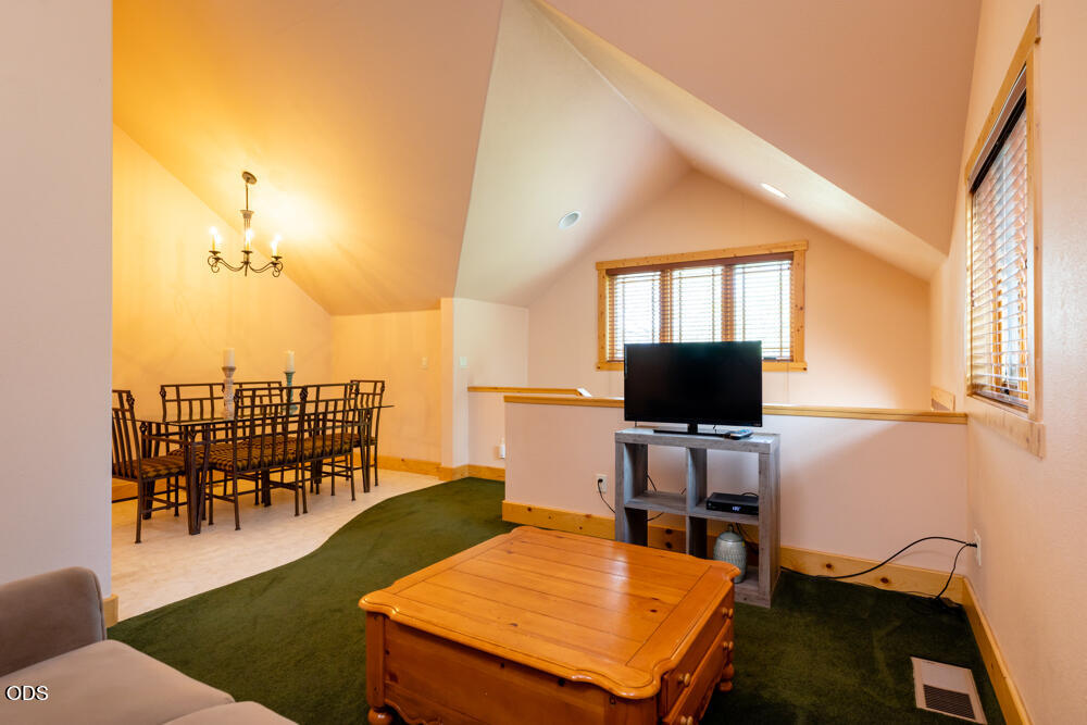 6439 Cooper's Hawk Road Klamath Falls, OR 97601 - Photo 116 of 153