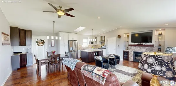 $425,000 | 2049 Madison 208, Fredericktown, MO 63645