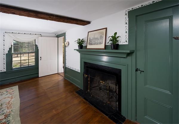 44 Ripley Lane Weston, MA 02493 - Photo 4 of 14
