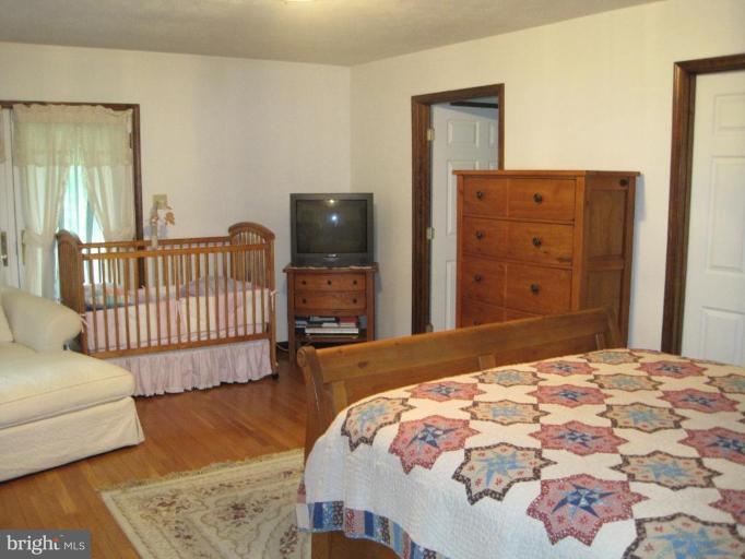 890 Siler Road Winchester, VA 22603 - Photo 7 of 10 Master Bedroom