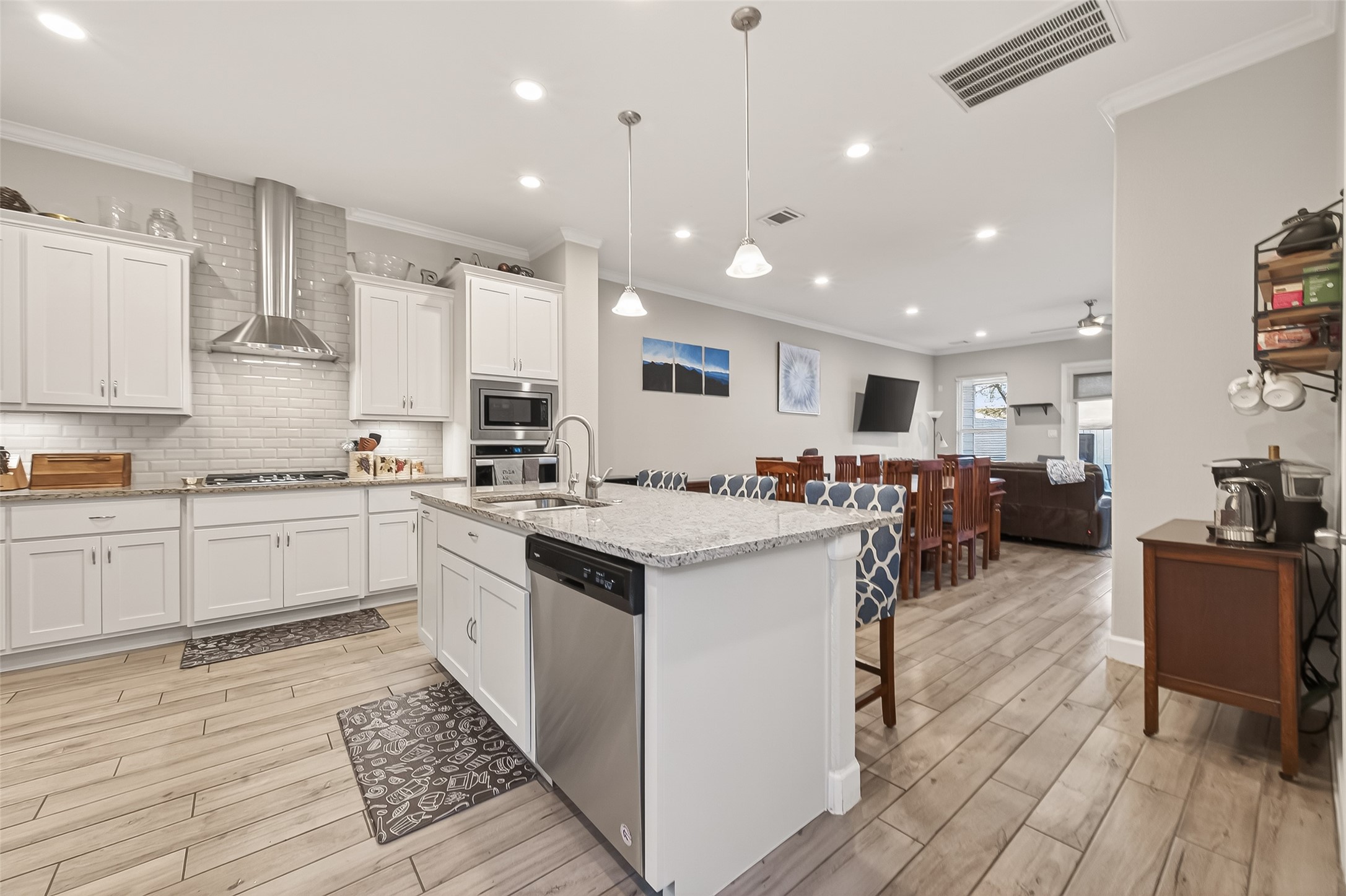 1914 Shearn Street Houston, TX 77007 - Photo 13 of 50