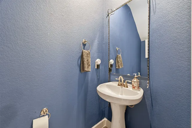 $5,000 | 1914 Shearn Street, Houston, TX 77007