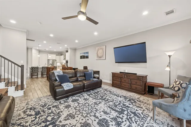 $5,000 | 1914 Shearn Street, Houston, TX 77007