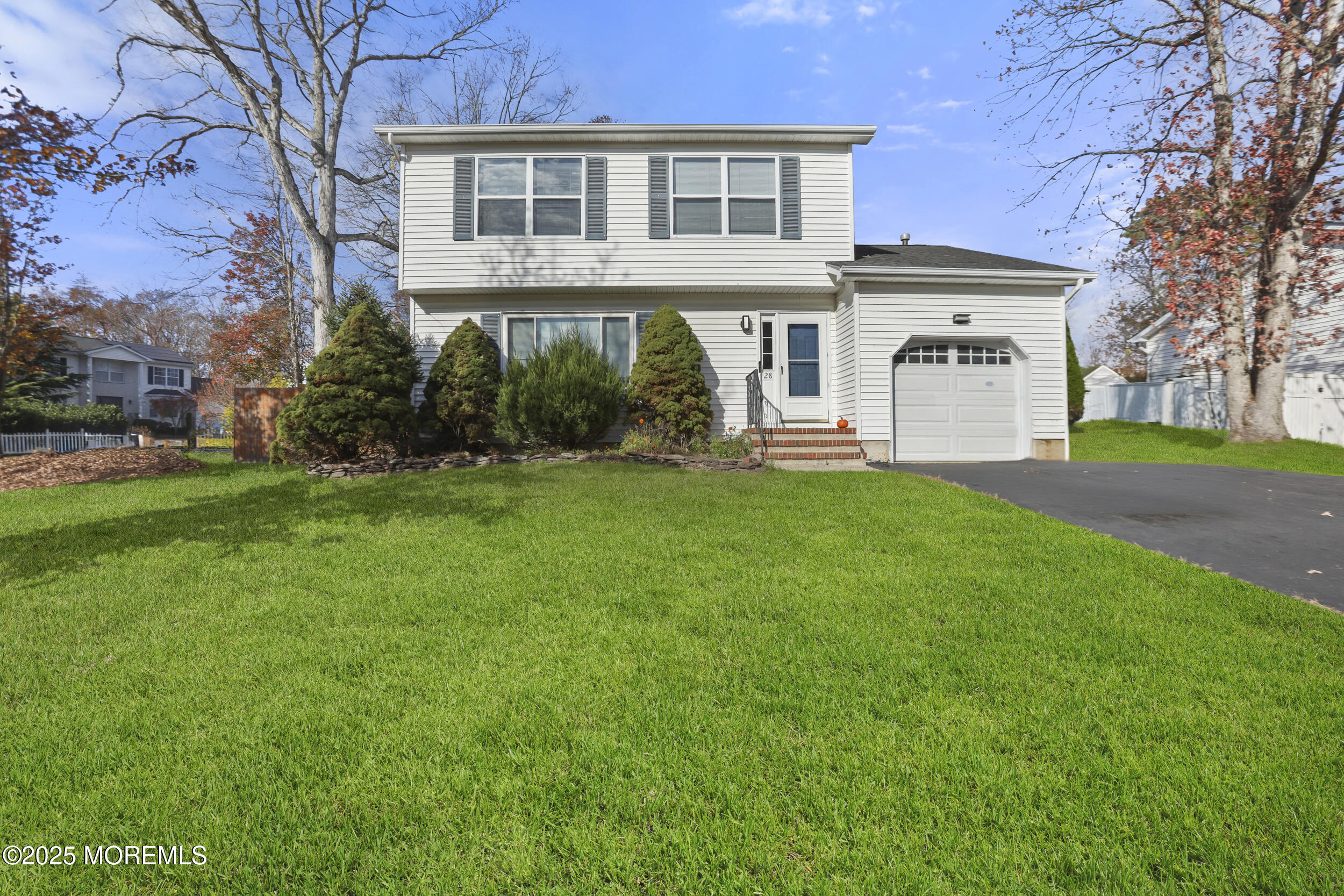 28 Bronia Street Howell, NJ 07731 - Photo 17 of 34 1