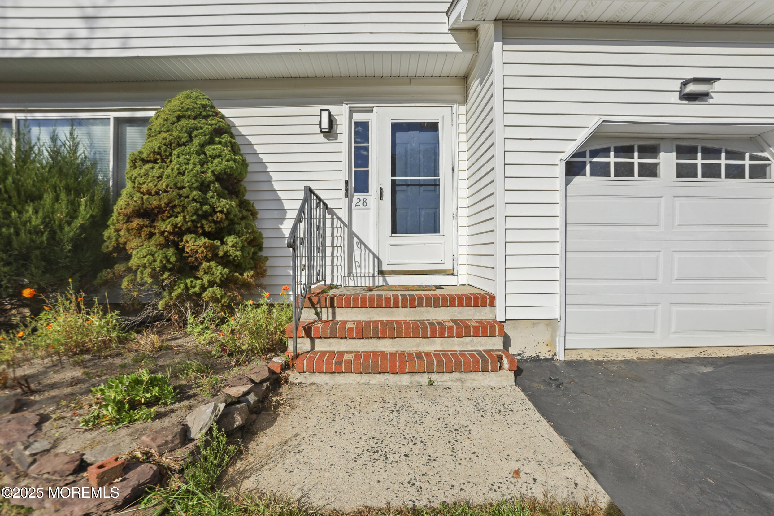 28 Bronia Street Howell, NJ 07731 - Photo 19 of 34 3