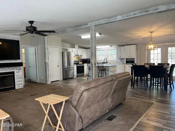 $200,000 | 5894 Jasper Road, Bascom, FL 32423