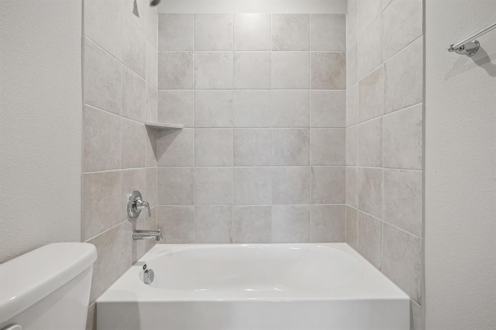 1704 Arches Road Anna, TX 75409 - Photo 33 of 35 Photo is not of the actual home, but is an inspirational photo of builder’s model home and may depict options, furnishings, and/or decorator features that are not included.