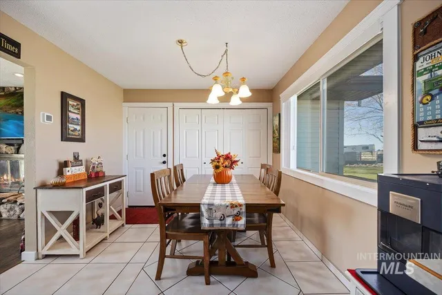 $560,000 | 411 Mountain View Lane, Burley, ID 83318