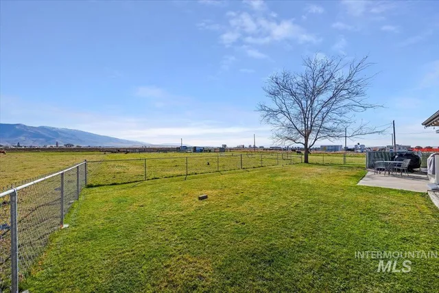 $560,000 | 411 Mountain View Lane, Burley, ID 83318
