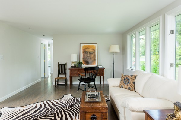 190 Damons Point Road Marshfield, MA 02050 - Photo 12 of 23 a living room with furniture and a large window