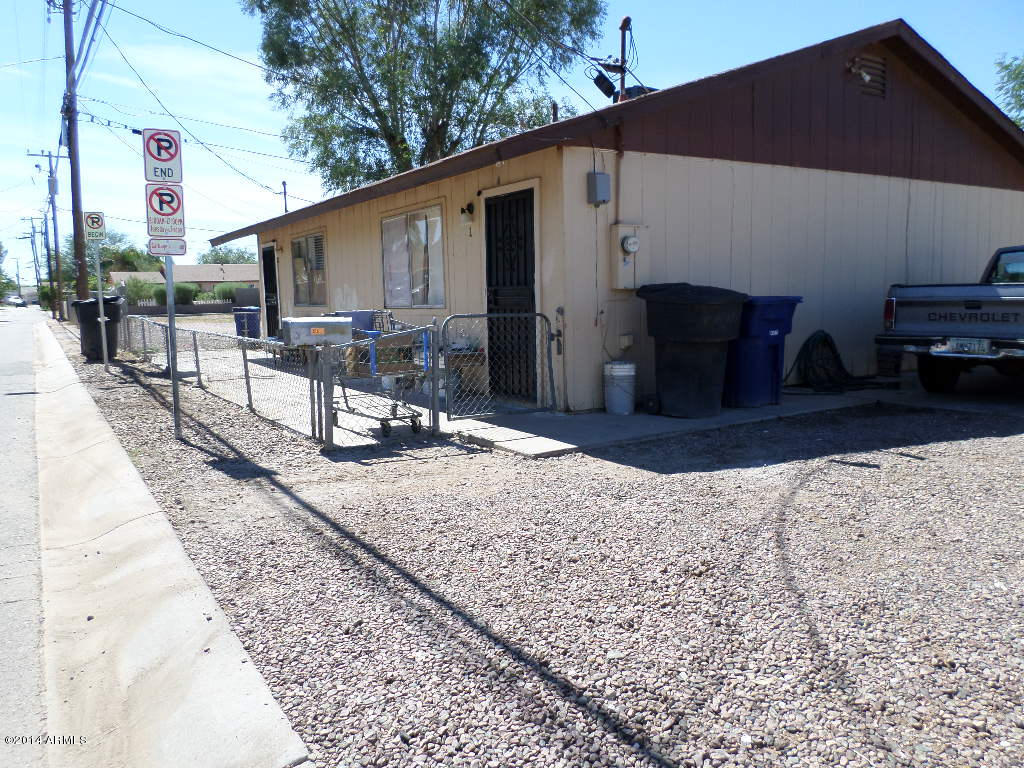 255 West Frye Road Chandler, AZ 85225 - Photo 3 of 4 Duplex Frye 010