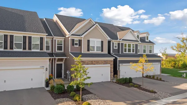 $379,900 | 11291 Brookview Road, Woodbury, MN 55129