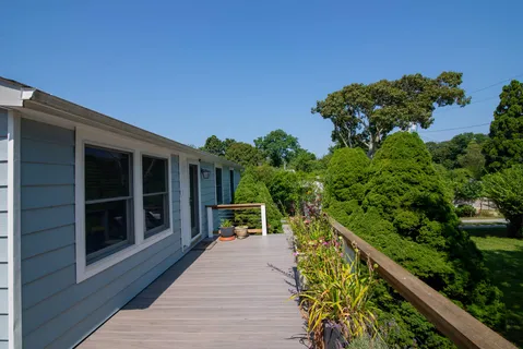 $3,700,000 | 32 Ditch Plains Road, Montauk, NY 11954
