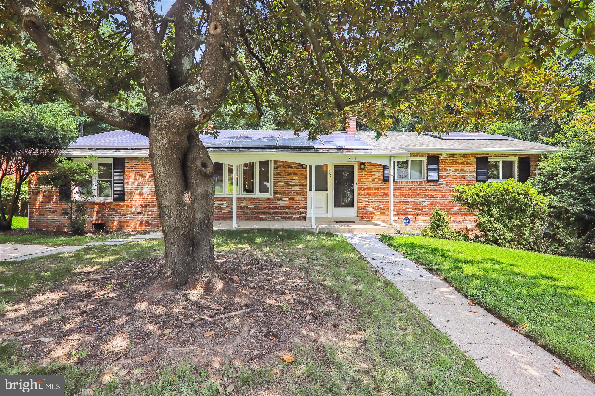 601 Bromley Street Silver Spring, MD 20902 - Photo 1 of 30 Front Elevation