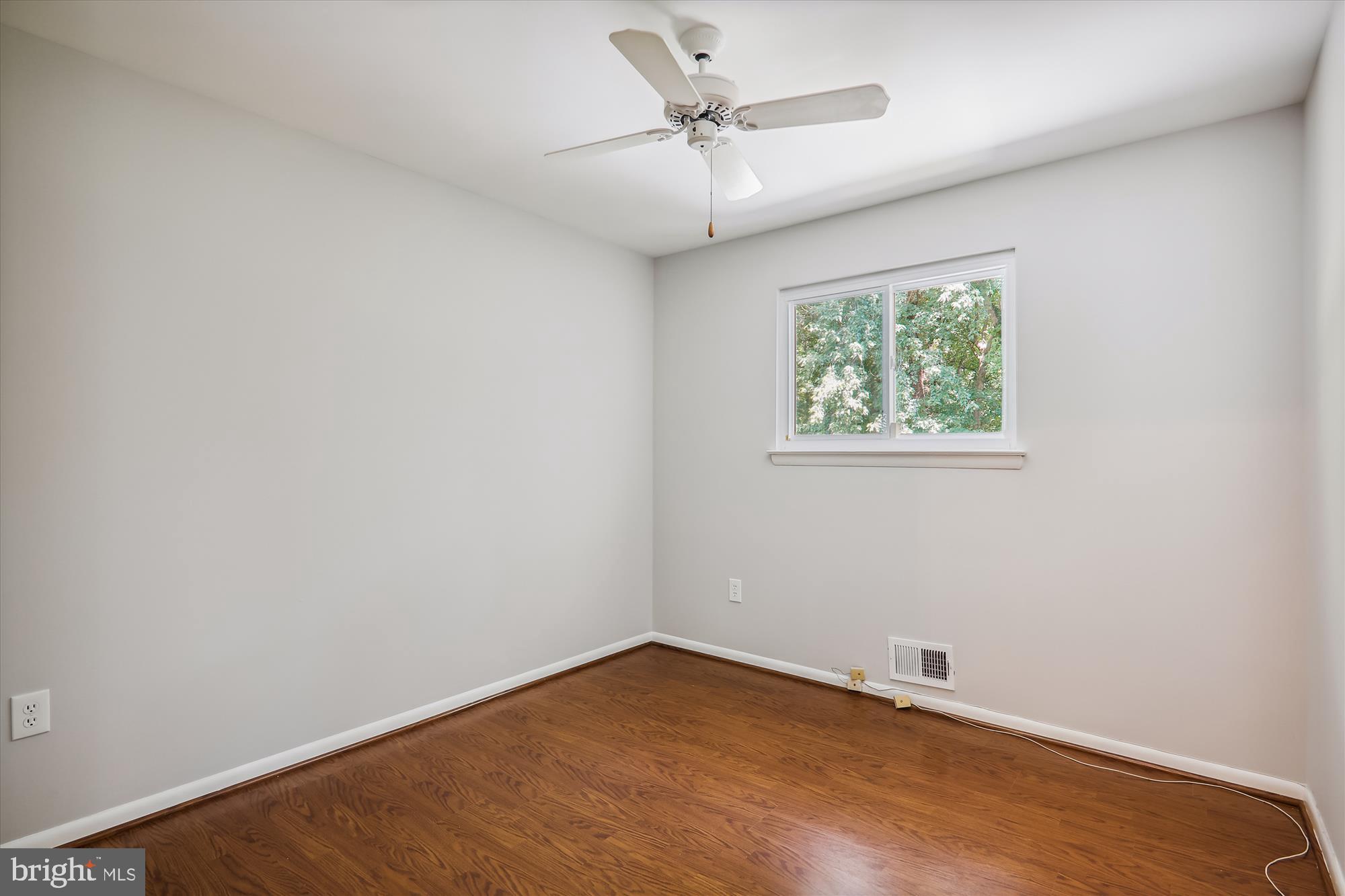 601 Bromley Street Silver Spring, MD 20902 - Photo 20 of 30 Bedroom 3