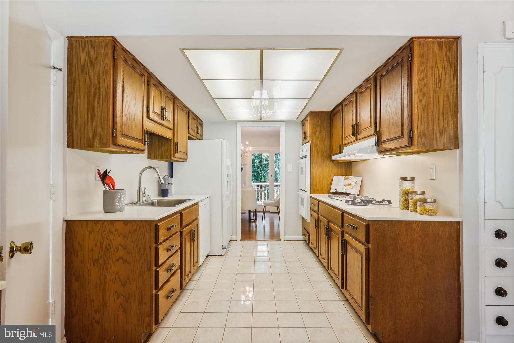 601 Bromley Street Silver Spring, MD 20902 - Photo 9 of 30 Kitchen