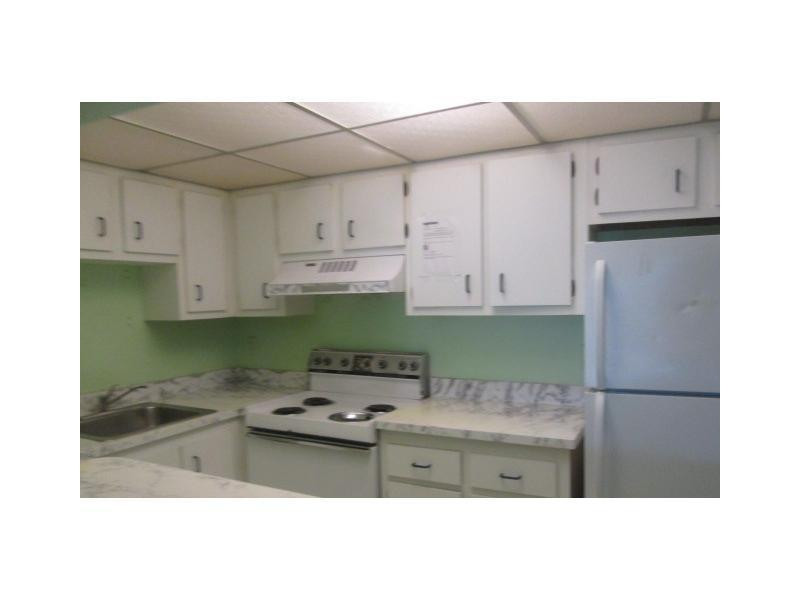 4166 Inverrary Drive, Unit 405 Lauderhill, FL 33319 - Photo 6 of 16 Kitchen