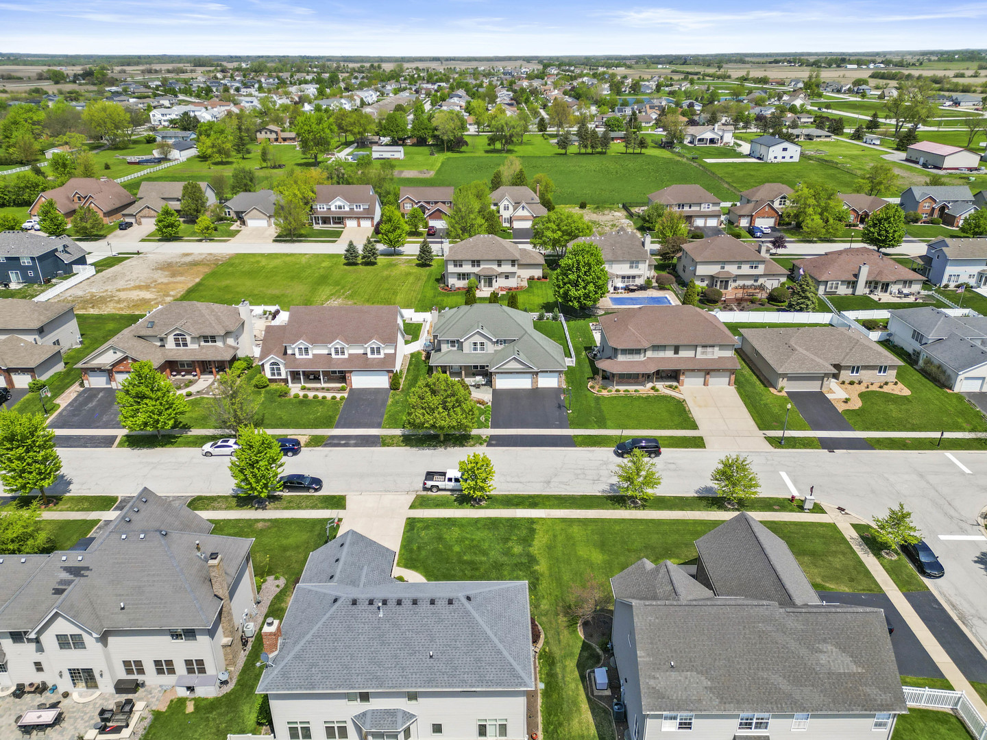 253 Aspen Drive Beecher, IL 60401 - Photo 14 of 17 an aerial view of a city