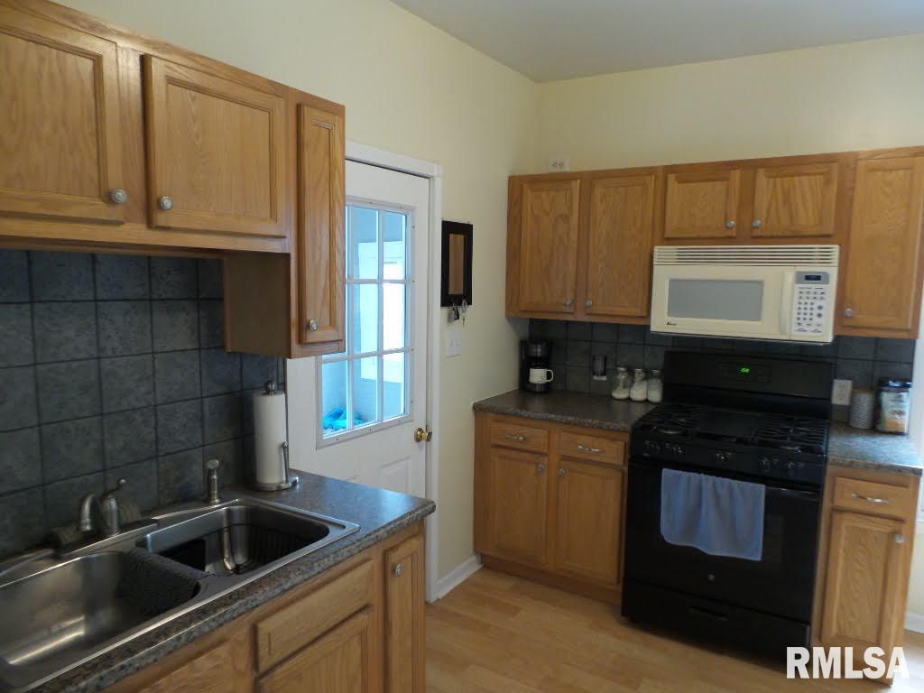 908 Main Street Henry, IL 61537 - Photo 15 of 43 Gallery Image 15
