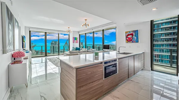 $15,000 | 1300 South Miami Avenue, Unit 4306, Miami, FL 33130