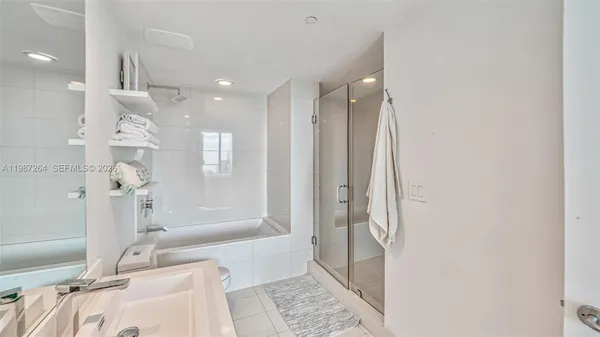 $15,000 | 1300 South Miami Avenue, Unit 4306, Miami, FL 33130