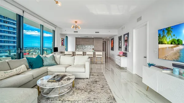 $15,000 | 1300 South Miami Avenue, Unit 4306, Miami, FL 33130