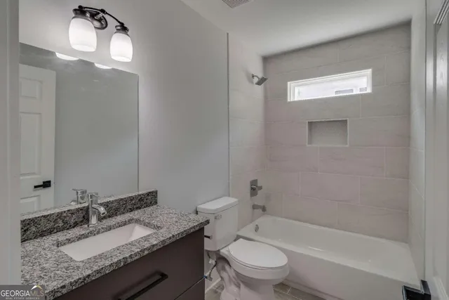 $2,450 | 2387 Highpoint Road, Snellville, GA 30078